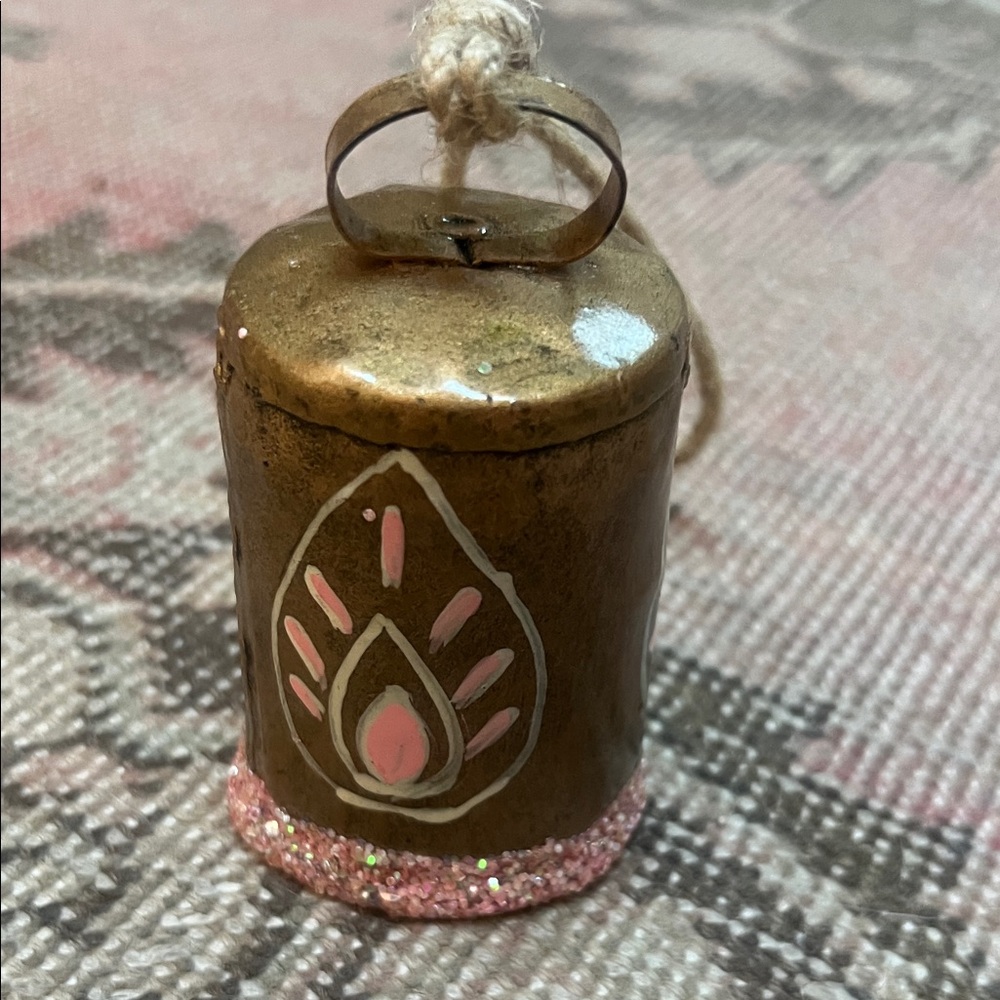 Rachel Ashwell Shabby Chic Couture Handcrafted Pink and Gold Holiday Ornament !! - Picture 5 of 7